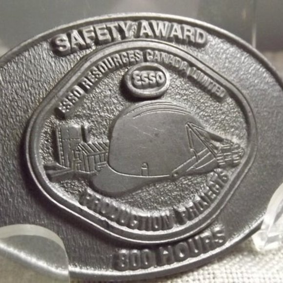 Vintage ESSO Gas Industrial Sector Belt Buckle - Picture 4 of 5